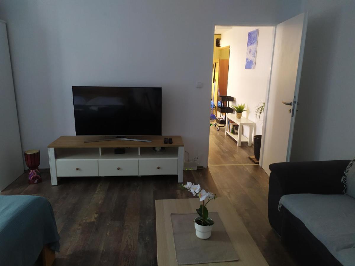 Pisqor Apartment - Self Check-In Bratislava Exterior photo